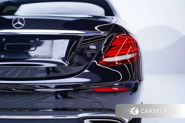 Mercedes-Benz E-class id 3856113 из Китая 16