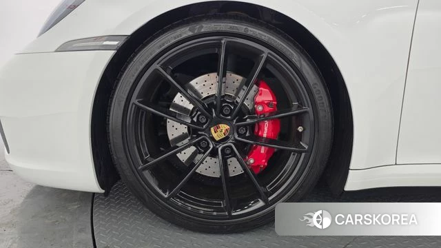 Porsche 911(992) id 4284839 из Кореи 15