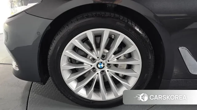 BMW 5 Series (G30) id 2981495 из Кореи 15