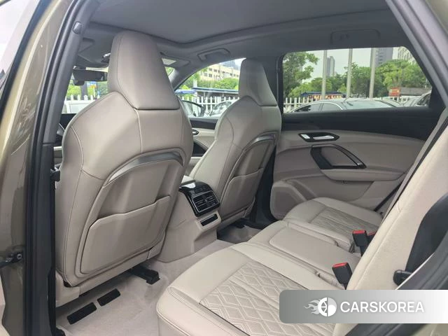 Audi Q5L id 4333531 из Китая 15