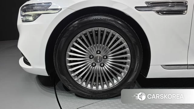 Genesis G90 id 4232100 из Кореи 29