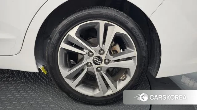 Hyundai Avante AD id 3469886 из Кореи 15