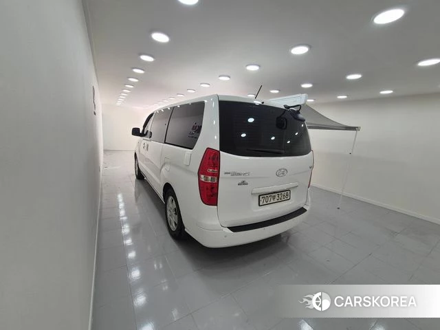 Hyundai The New Grand Starex id 4855563 из Кореи 15