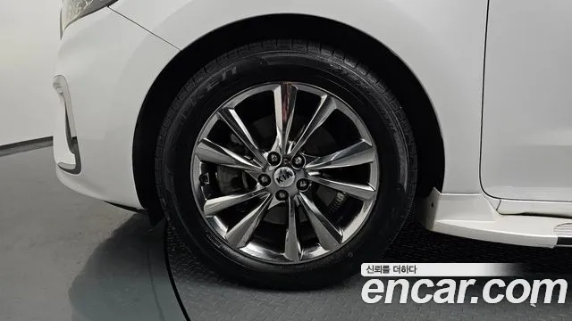 Kia The New Carnival id 2477356 из Кореи 15