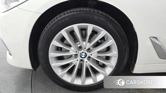 BMW 5 Series (G30) id 4471652 из Кореи 15