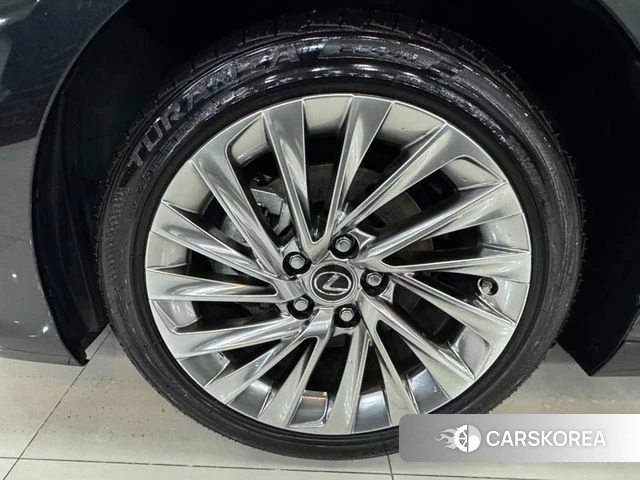 Lexus ES300h 7th generation id 3831608 из Кореи 15