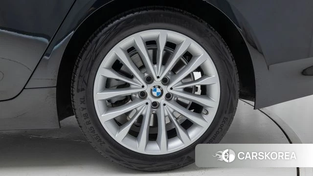 BMW 5 Series (G30) id 4375810 из Кореи 15