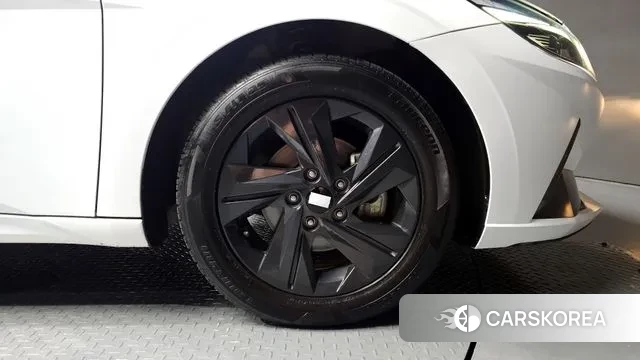 Hyundai Avante Hybrid (CN7) id 3053618 из Кореи 15