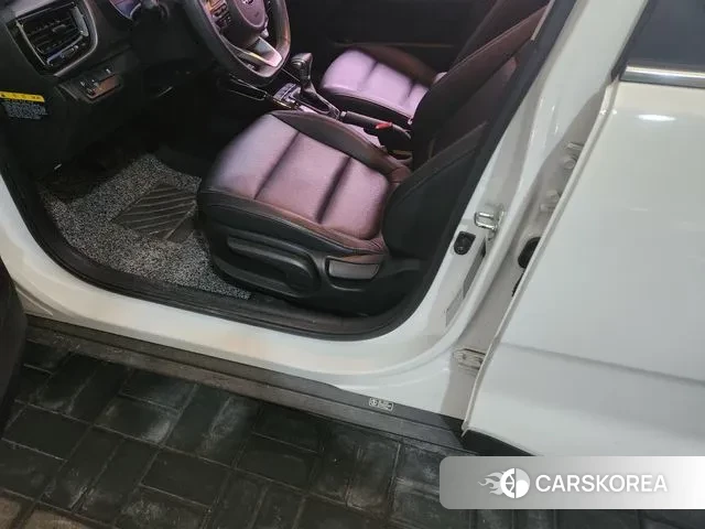 Kia Stonic id 3313456 из Кореи 7