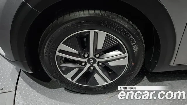 Kia The New Niro id 2886682 из Кореи 15