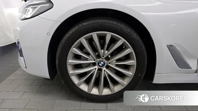 BMW 5 Series (G30) id 3335096 из Кореи 14