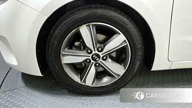 Kia The New K3 id 3905966 из Кореи 15