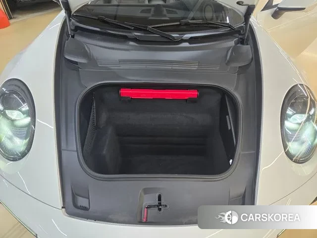 Porsche 911(992) id 3186961 из Кореи 13