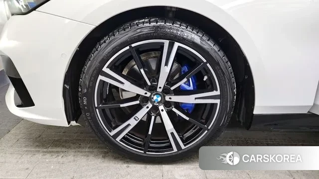 BMW 5 Series (G60) id 3619845 из Кореи 15