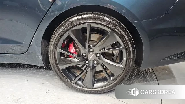 Genesis The New G70 id 3571999 из Кореи 16