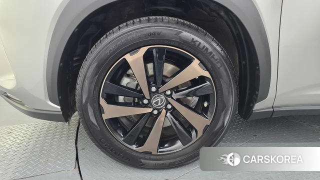 Lexus NX300h id 4703403 из Кореи 30