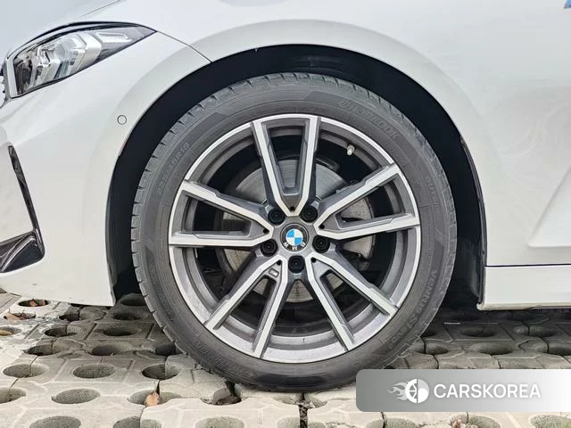 BMW 3 series id 4374419 из Китая 12