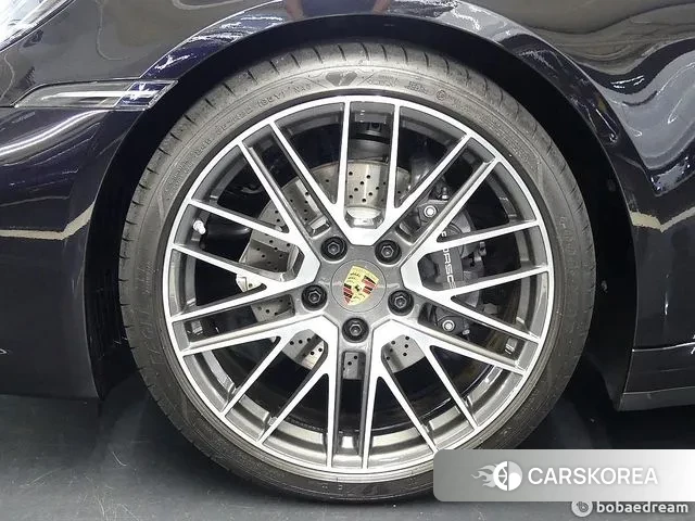 Porsche 911(992) id 3057811 из Кореи 15