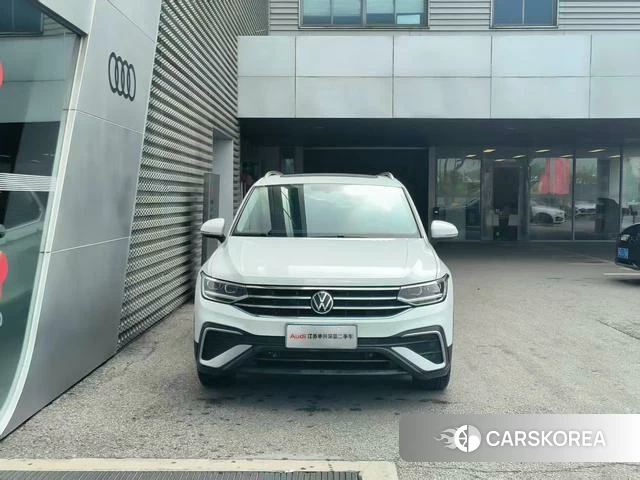 Volkswagen Tiguan L 2023 Белый из Китая, фото 5