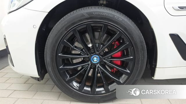 BMW 5 Series (G30) id 4670999 из Кореи 31