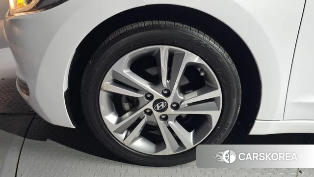 Hyundai Avante AD id 3943049 из Кореи 15