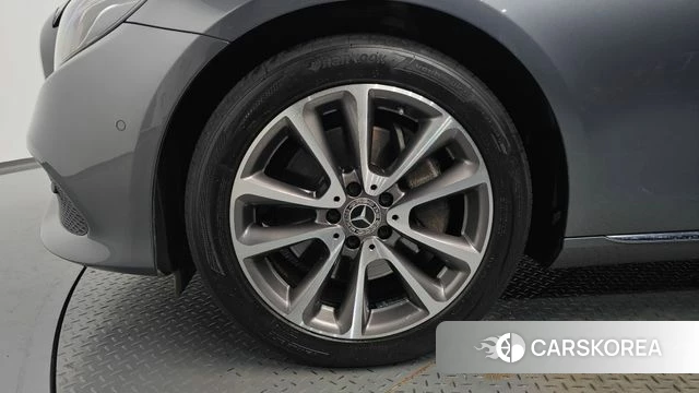 Mercedes-Benz E-Class W213 id 4536293 из Кореи 33