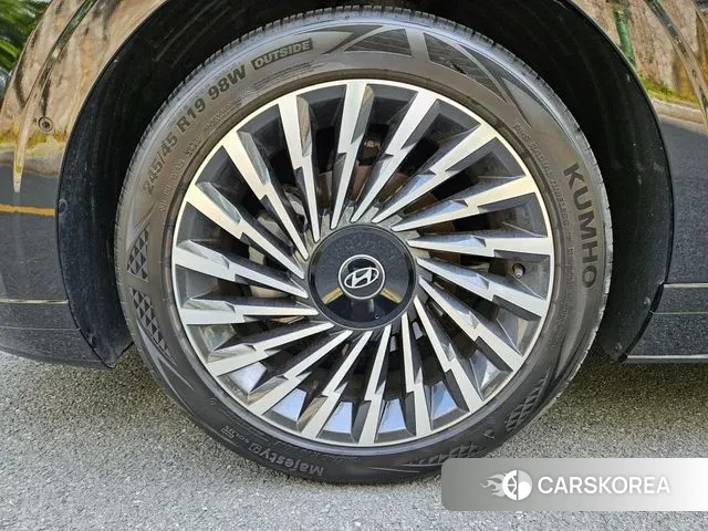 Hyundai Grandeur Hybrid (GN7) id 2889074 из Кореи 15