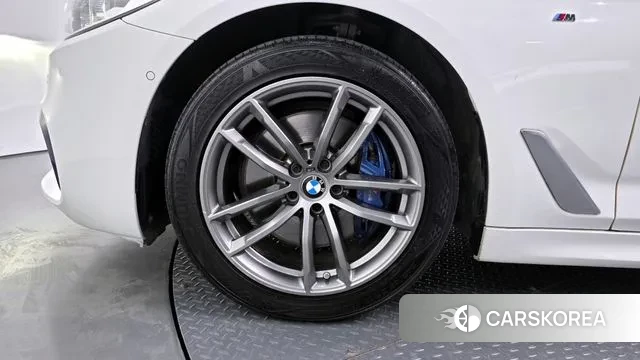 BMW 5 Series (G30) id 3703991 из Кореи 15