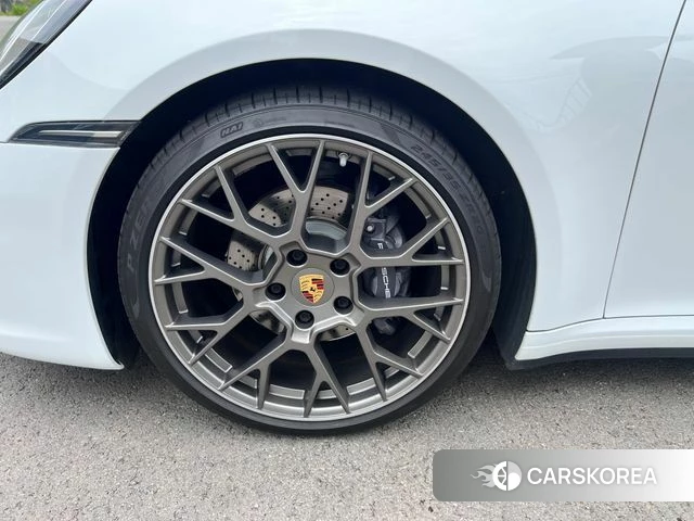 Porsche 911(992) id 4586278 из Кореи 13