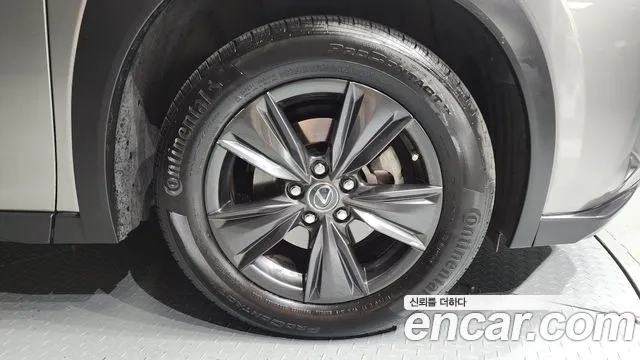 Lexus UX250h id 2917490 из Кореи 15