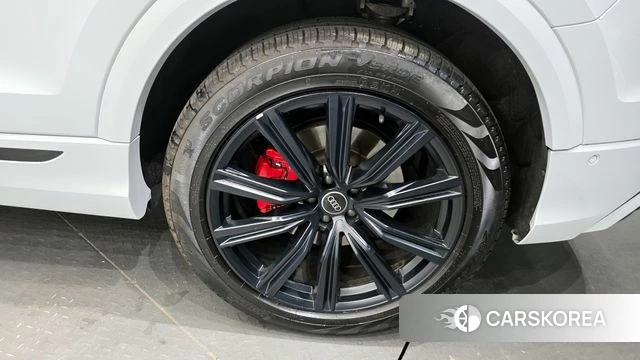 Audi Q8 (4M) id 3884990 из Кореи 15