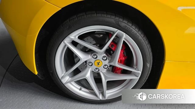 Ferrari F8 Tributo id 4585322 из Кореи 15