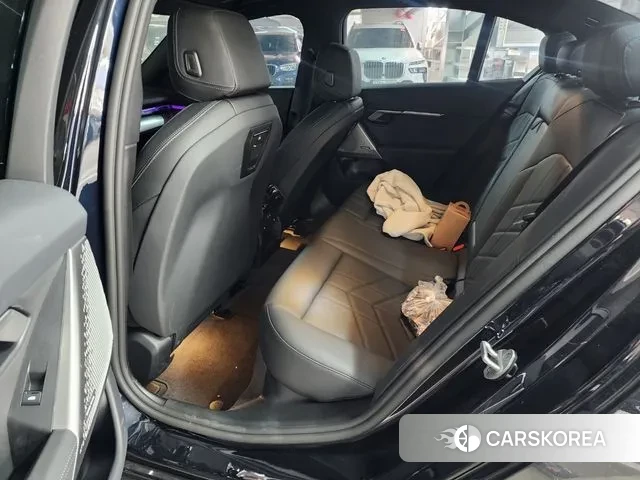 BMW 5 Series (G60) 2025 Черный из Кореи, фото 5