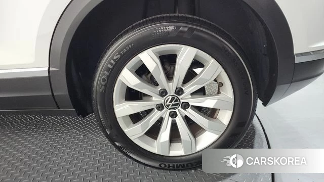 Volkswagen T-Roc id 3852300 из Кореи 15