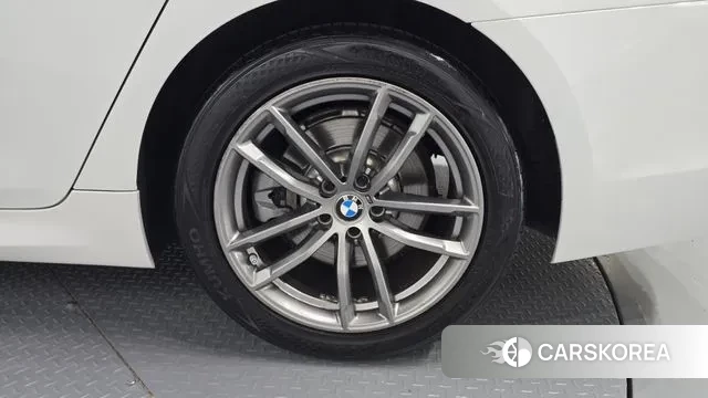 BMW 5 Series (G30) id 2995319 из Кореи 15