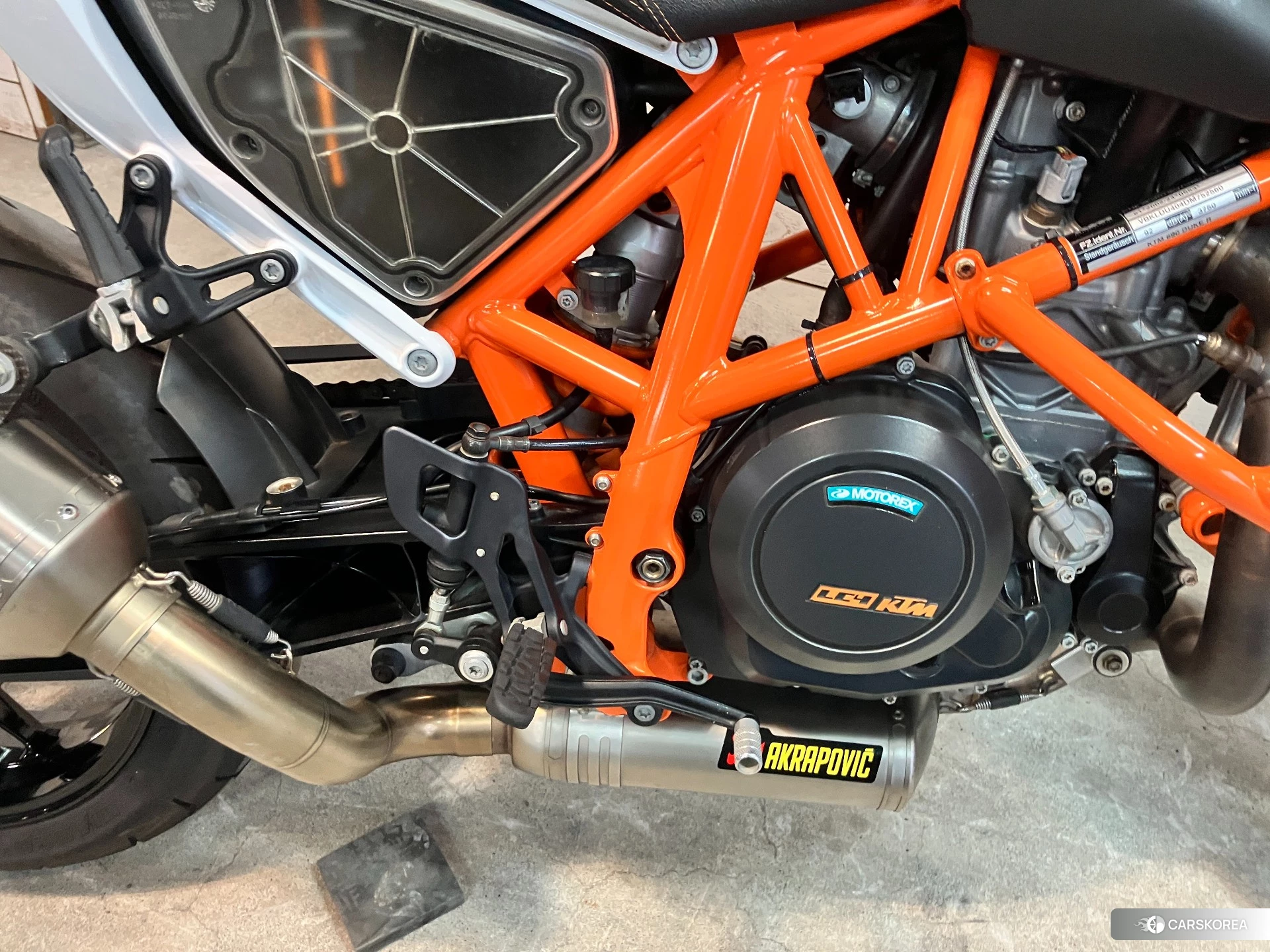 Проданный KTM 690 DUKE R id 4313102 из Японии, фото 24