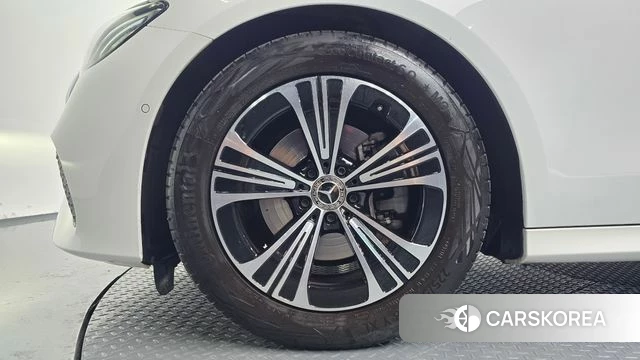 Mercedes-Benz E-Class W214 id 4468766 из Кореи 25