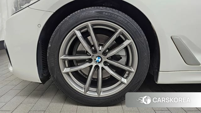 BMW 5 Series (G30) id 4435207 из Кореи 14