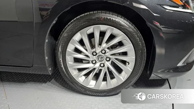 Lexus ES300h 7th generation id 3318769 из Кореи 15