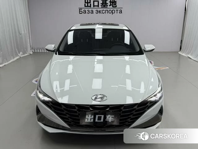 Hyundai Elantra 2023 Белый из Китая, фото 5