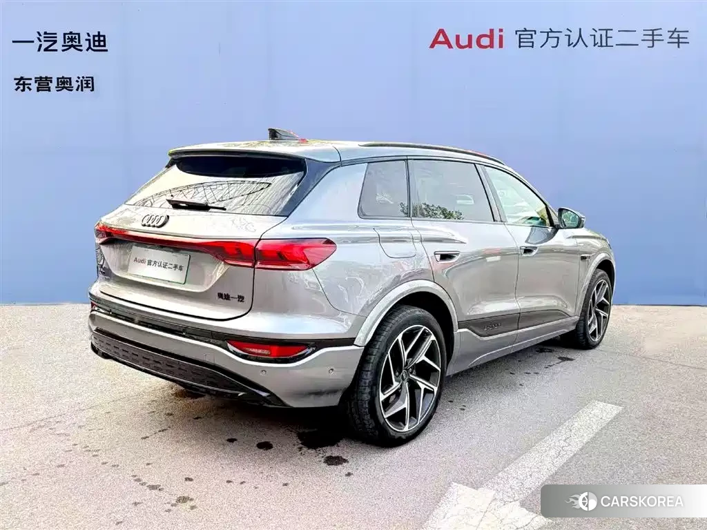 Audi Q6L 2025 Silver/gray из Китая, фото 5