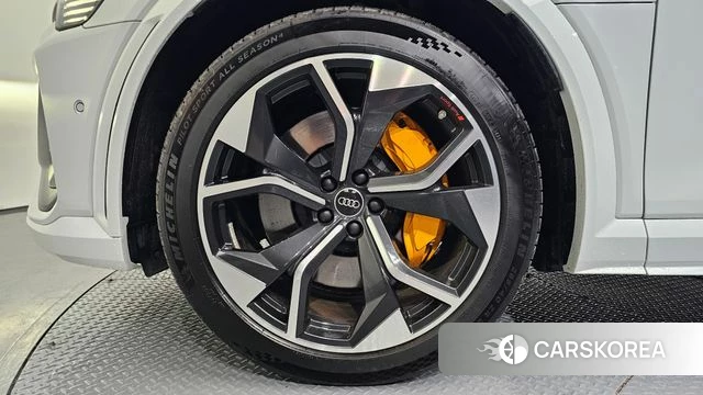 Audi e-Tron id 4555002 из Кореи 15