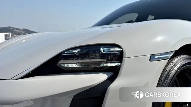 Porsche Taycan id 2422501 из Кореи 11