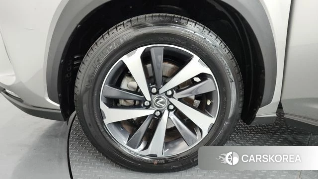 Lexus NX300h id 4377713 из Кореи 33