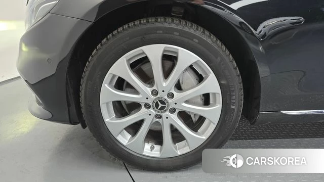 Mercedes-Benz E-Class W213 id 4383894 из Кореи 30