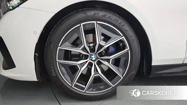 BMW 5 Series (G60) id 3142228 из Кореи 15