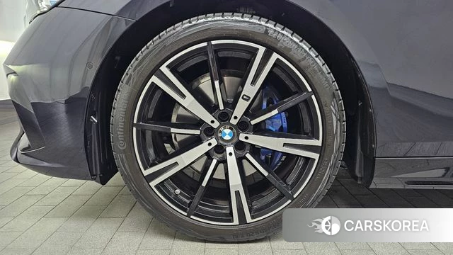BMW 5 Series (G60) id 4462352 из Кореи 27
