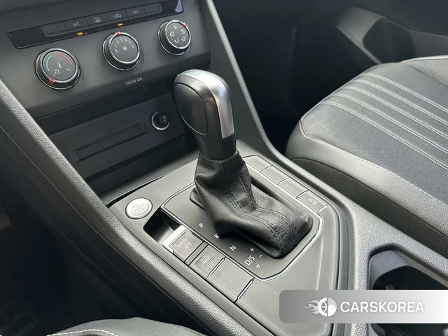 Volkswagen Tiguan L id 4261284 из Китая 15