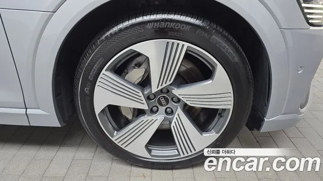 Audi e-Tron id 2743293 из Кореи 15