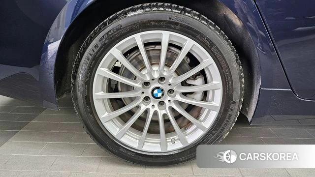 BMW 5 Series (G30) id 3813824 из Кореи 15